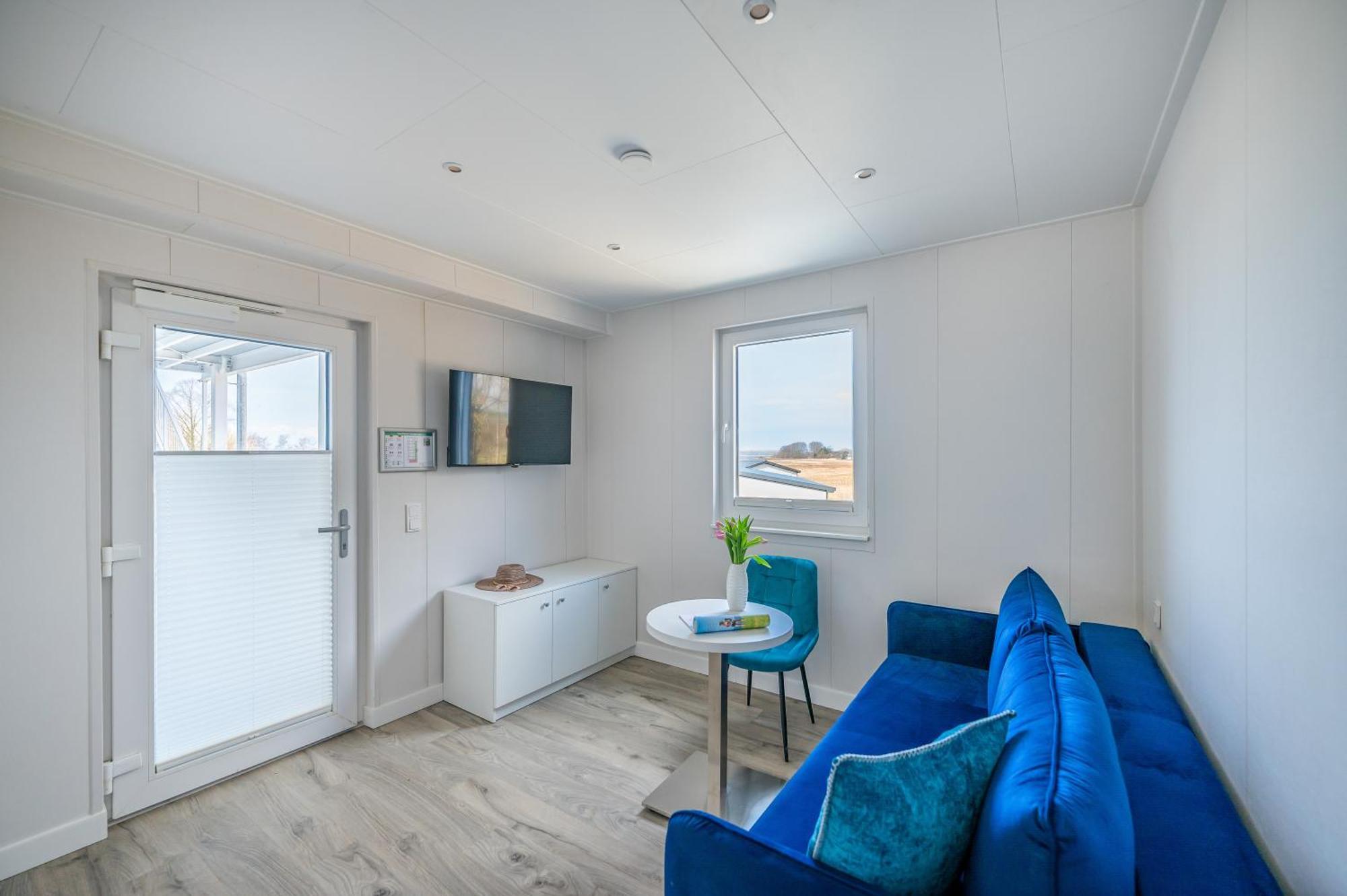 Marina Martinshafen - Lotsenhaus Hotel Neuhof  Eksteriør billede
